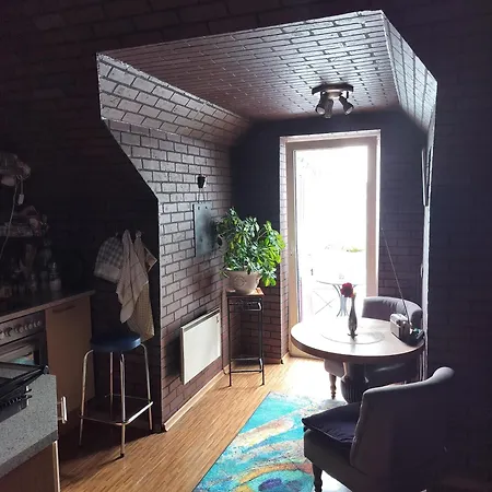 Apartment Rosy Near Castle