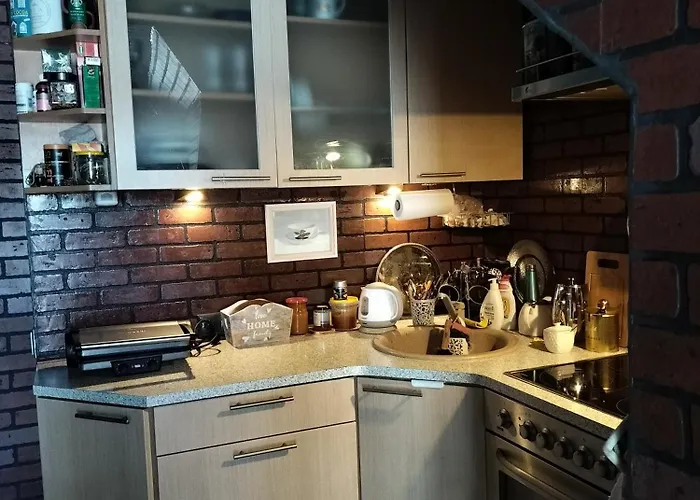 Rosy Near Castle Appartamento *